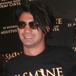 Reza Rahadian Kecanduan Akting Laga