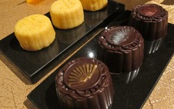 Tahun Ini Ada Mooncake Egg Custard dan Cokelat Valrhona di Xin Hwa