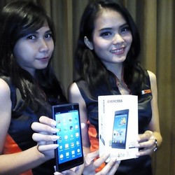 Evercoss Rilis Ponsel Octa Core, Harganya?