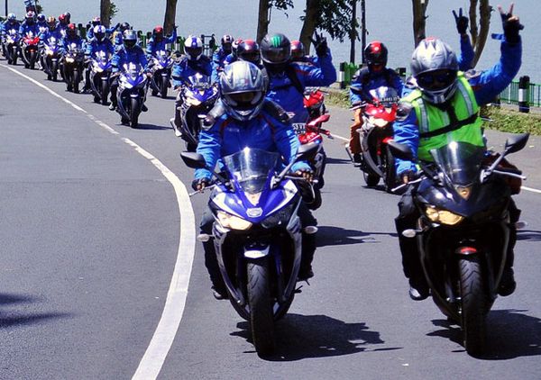 Touring Merdeka Yamaha R25