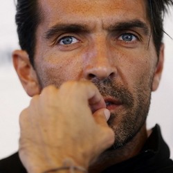 Buffon: Roma dan Napoli Akan Sulitkan Juventus