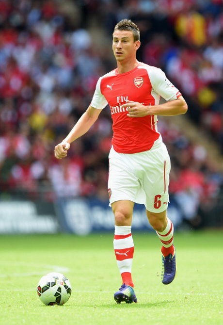 Koscielny Diragukan Tampil Lawan Palace