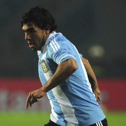 Martino Buka Peluang Tevez Comeback ke Timnas