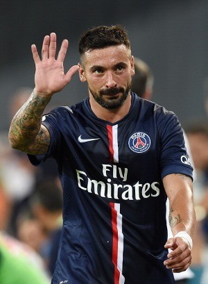 Lavezzi Menuju Pintu Keluar PSG