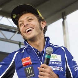 Rossi di Ambang Rekor Barros
