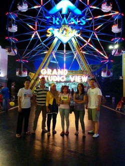 Main Seru Bebas Panas di Trans Studio Makassar