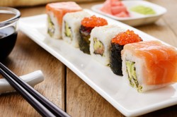 Ternyata Makan Pizza dan Sushi Roll Bikin Lebih Cepat Lapar (1)