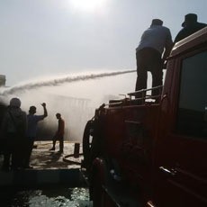 Kapal Pencari Ikan Terbakar Saat Sedang Diperbaiki