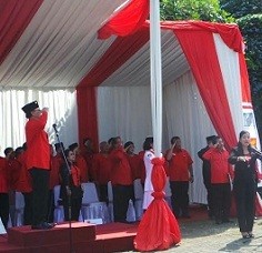 Upacara HUT RI di Lenteng Agung, Mega Ditemani Petinggi PDIP