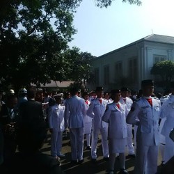 17 Dentuman Meriam Tandai Peringatan Kemerdekaan RI di Istana