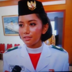 Ini Dia Juana, Paskibraka Cantik Pembawa Baki Bendera Pusaka