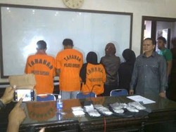 5 Orang Kurir Narkoba Jenis Sabu-sabu Seberat 1,2 Kg Diamankan Polisi