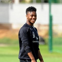 Ingin Dongkrak Performa Sterling, Rodgers Siapkan Kontrak yang Pas
