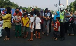 Warga Antusias Tonton Pawai Budaya Monas