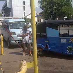 Proses Pengisian Bensin dan Gas ke Kendaraan, Mana Lebih Sulit?