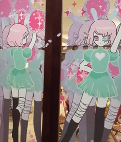 Mengapa Sosok Pemandu Sorak Karya Seniman Korea Ini Matanya Tertutup?