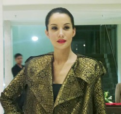 Foto: Cantiknya Nadya Hutagalung Bergaya Tradisional di Hari Kemerdekaan