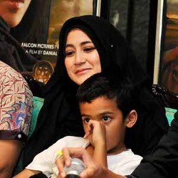 Pipik Bertemu Uje Lagi di Soundtrack Haji Backpacker