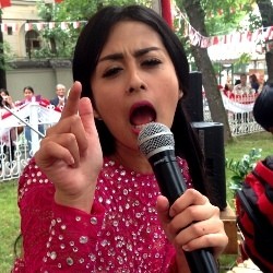 Goyang Panggung 17-an di Moskow, Selvi Kitty Tak Mau Pulang