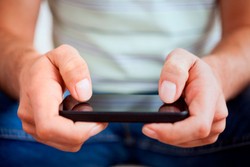 Fans Game Mobile, Keasyikan Sampai Keluar Duit Jutaan