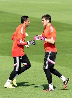 Dudek Lebih Pilih Casillas Ketimbang Navas