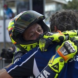 Naik Podium dan Kalahkan Marquez, Rossi Puas Dua Kali