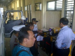 Sistem Buka Tutup Atasi Antrean di Uji Kir Cakung dan Pulogadung