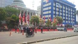 Massa Prabowo-Hatta Bubar, Lalin di Depan Gedung MK Lancar Lagi