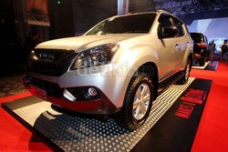Isuzu MU-X, Bentuk Penyempurnaan dari MU-7?