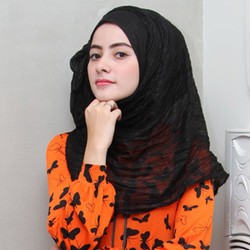 Mouzalina Suka Pakai Baju Desain Sendiri