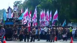 Meski Tak Ada Sidang, Relawan Prabowo-Hatta Tetap Demo di MK