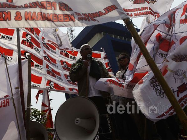 Tidak Ada Sidang, Pendukung Prabowo Demo MK