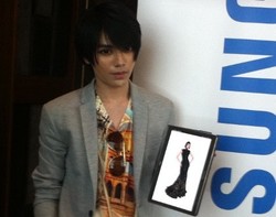 Kembali ke Paris Fashion Week, Tex Saverio Siapkan Rancangan Berkonsep Geometris