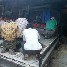 Pikap Tabrak Warung, Sarno Tewas Saat Minum Kopi