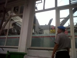 Atap Circle K yang Ambruk Ternyata Mau Diperbaiki Besok