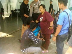 Buruh di Sukabumi Kesurupan saat Demo Pabrik