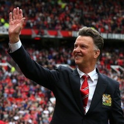 Van Gaal Diprediksi Tak Selamanya Pakai 3-5-2