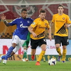 Schalke Dikalahkan Tim Divisi Tiga