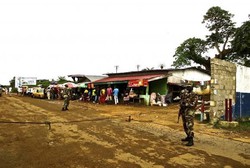 Pusat Karantina Diserang, Belasan Pasien Ebola di Liberia Melarikan Diri