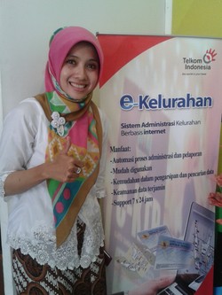 Setahun Jadi Lurah, Ratna Hadapi Teror hingga Demo