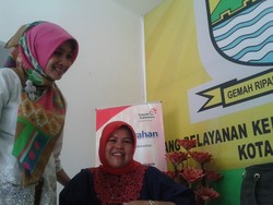 Cerita Lurah Geulis Ratna Ngumpet dan Diburu Warga untuk Foto Bersama