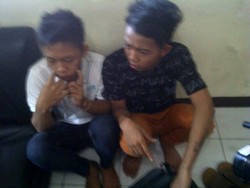 Nyopet di TransJ, 2 Orang Remaja Diamankan
