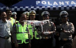 Pantau Situasi Keamanan di Sekitar MK Besok, Polisi Gunakan Helicam