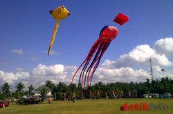 Ayo Tonton Festival Layang-layang di Monas 31 Agustus
