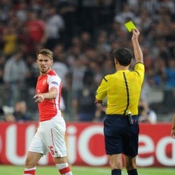 Wenger Gusar dengan Kartu Merah Ramsey