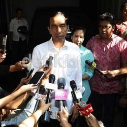 Tim Transisi Jokowi-JK Kaji Kenaikan Harga BBM Rp 1.000-Rp 3.000/Liter