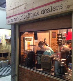 Empat Keasyikan Ngopi di Pasar