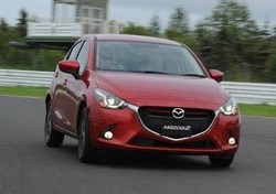Siapa yang Paling Banyak Beli Mazda2, Cowok apa Cewek?
