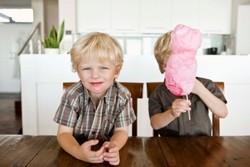 Terlalu Banyak Konsumsi Makanan Manis akan Membuat si Kecil Gampang Sakit