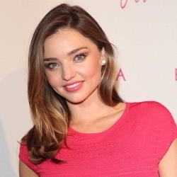 Miranda Kerr Tegaskan Tak Sedang Hamil Anak Miliarder Australia